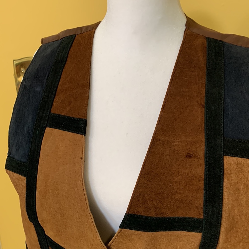 MENS - Color blocked leather and suede vest - Picture 3 of 9
